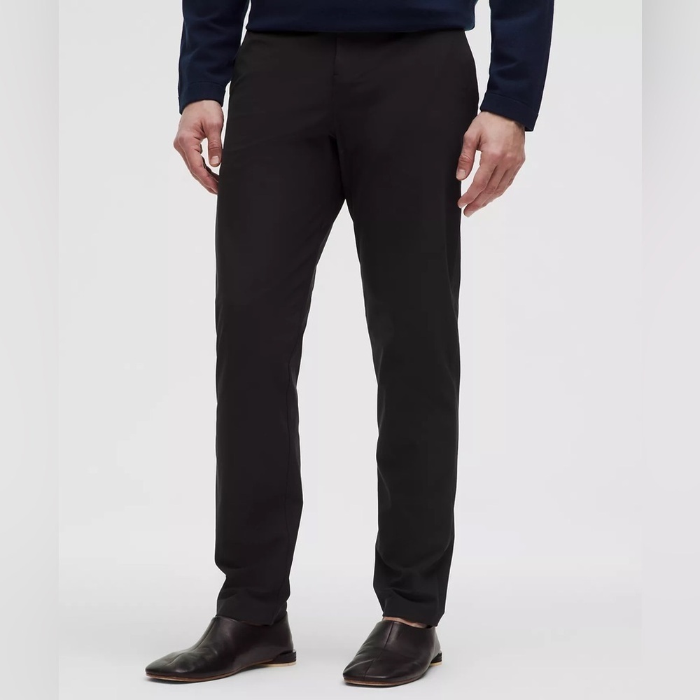 Eddie Bauer Men’s Tech Pants Black 40x32 in excellent like-new condition